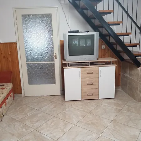 A Whole House With A Garden In Fonyd For 2-10 Persons *