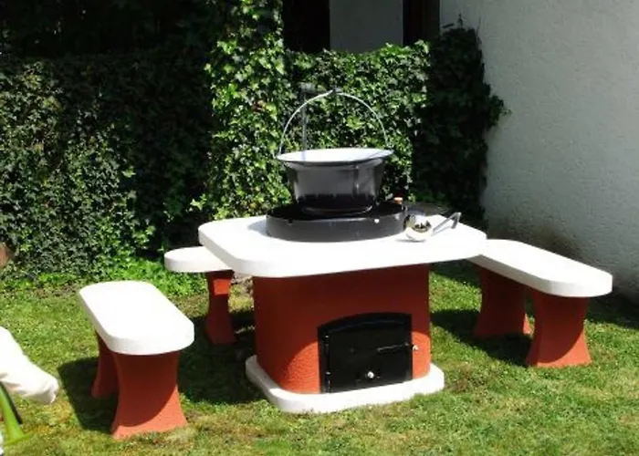 Vakantiehuis A Whole House With A Garden In Fonyd For 2-10 Persons