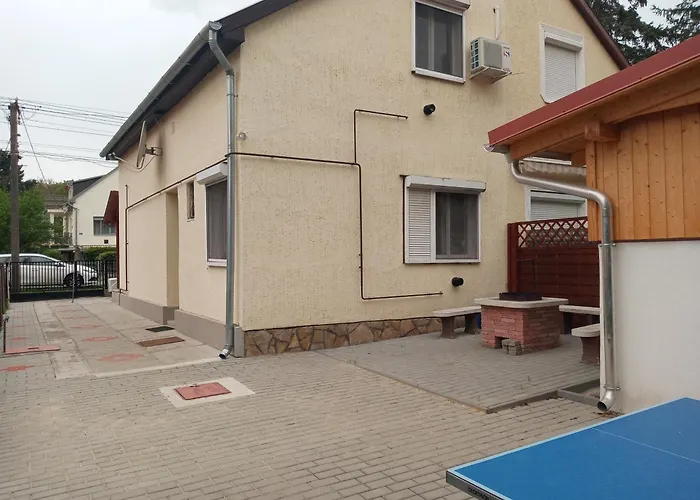 Vakantiehuis A Whole House With A Garden In Fonyd For 2-10 Persons *