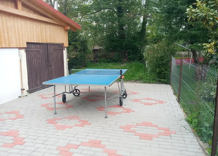 A Whole House With A Garden In Fonyd For 2-10 Persons